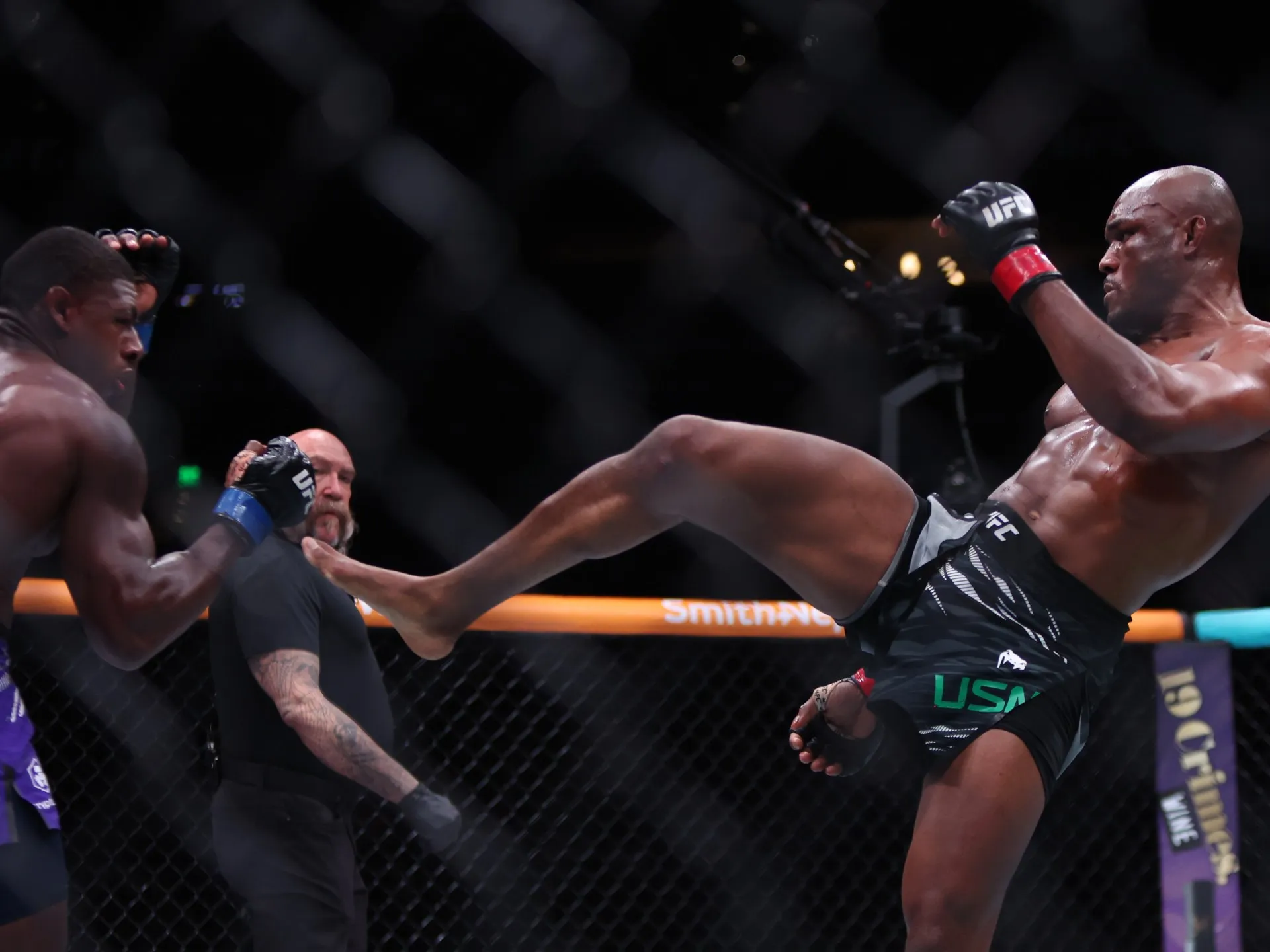 Kamaru Usman Kalahkan Joaquin Buckley di UFC Fight Night, Minta Perebutan Gelar