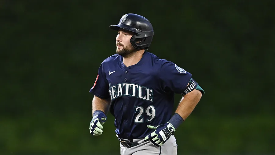 Pukulan Home Run Terbaru Cal Raleigh Pecahkan Banyak Rekor